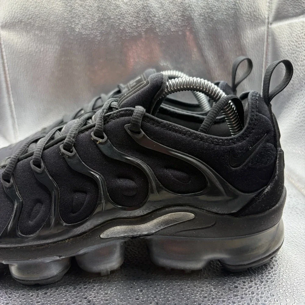 Size 10 Nike Air VaporMax Plus SE Black Womens‎ Lace Up Running Shoes DH1063-001